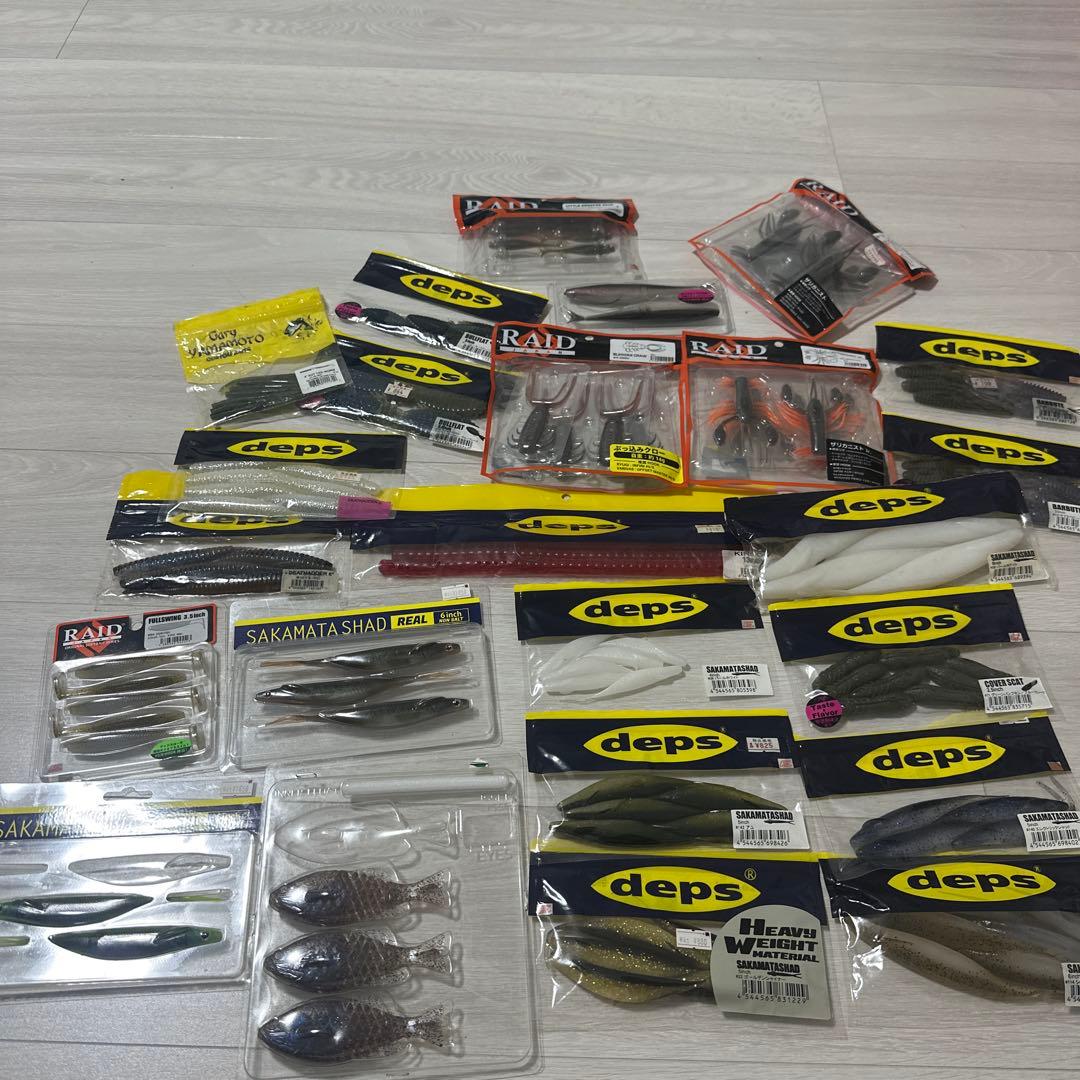バス釣り引退セット　大量ワームセット　RAID issei deps