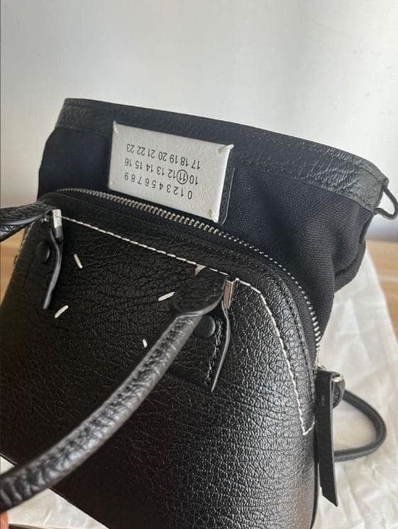 新品未使用 黒色 ハンドバッグ